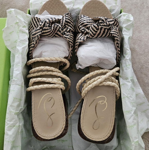 Sam Edelman Shoes - Sam Edelman Woven Bow Lace-Up Sandals in Black and Cream